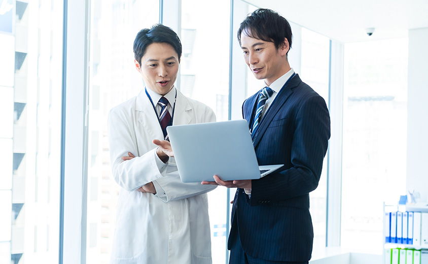 CRA（臨床開発モニター）